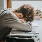 با دلتنگی بعد از مهاجرت چه کار کنم ؟